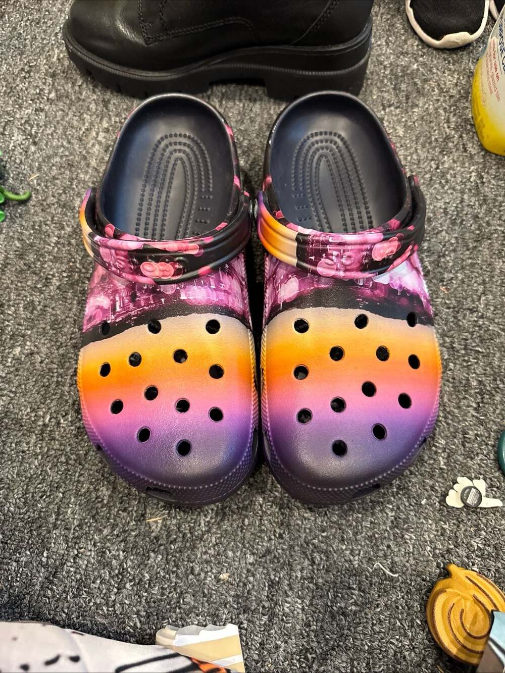 Crocs Classic Clog Sunset Cityscape Graphic M9 W11